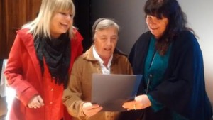 diputadas-con-pelloni